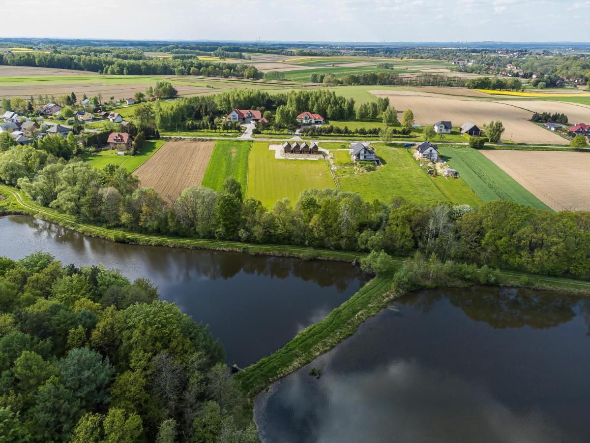 Wycisznia - Drewniane Domki Caloroczne Gieraltowiczki Bagian luar foto